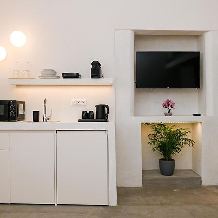 Naos Suites Βόθον Εξωτερικό φωτογραφία
