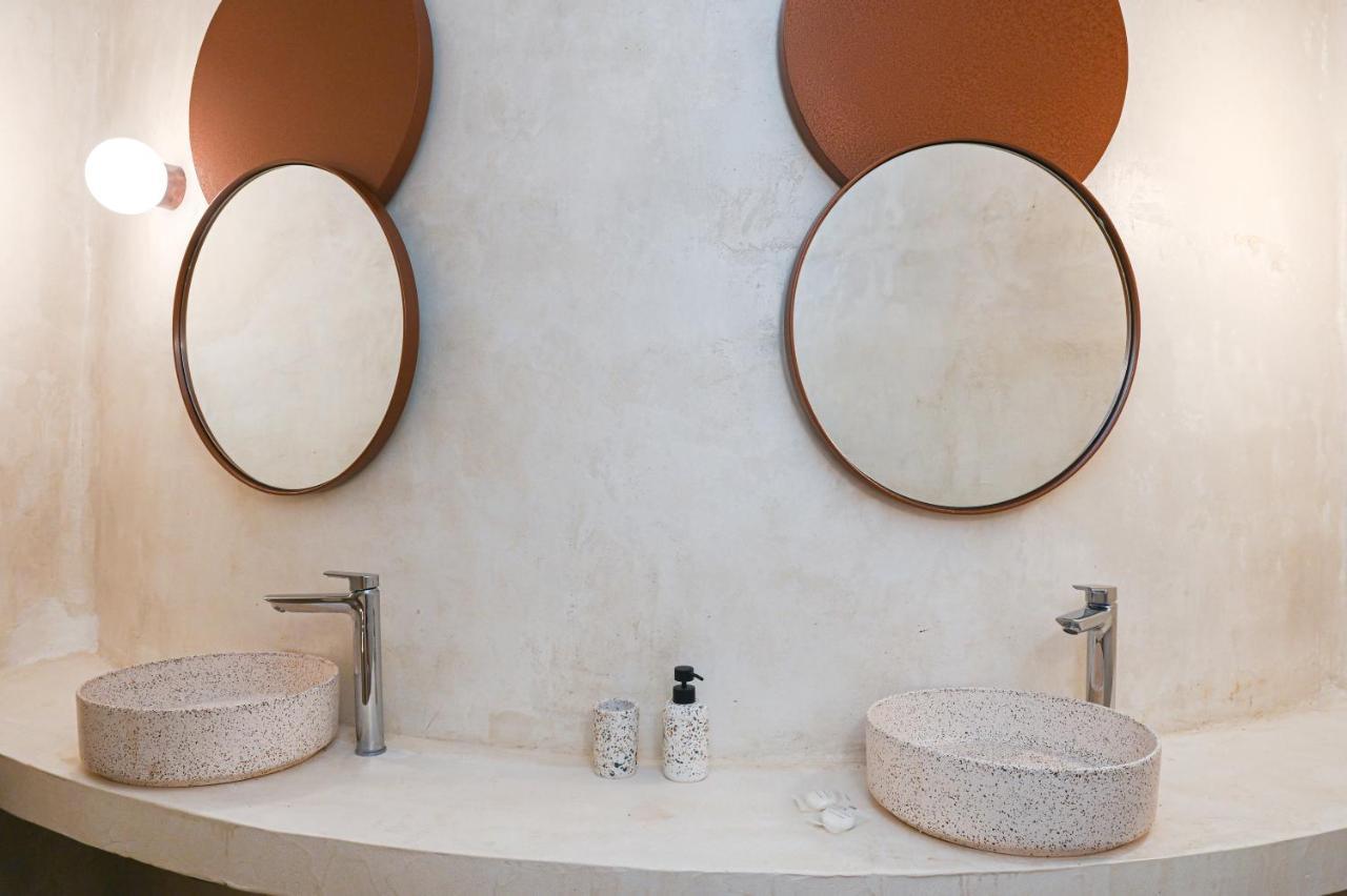 Naos Suites Βόθον Εξωτερικό φωτογραφία